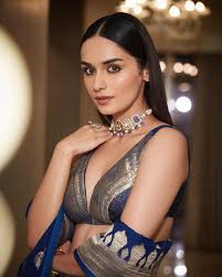 Read more about the article Cool look of Manushi Chillar